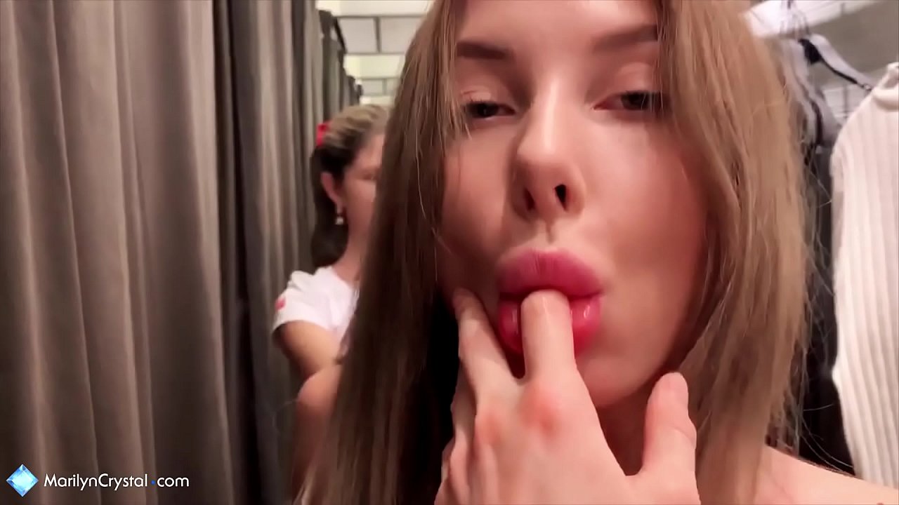 Лесбіянки мастурбують і облизують кицьку магазин - Джин Герсон Кристал Мерілін