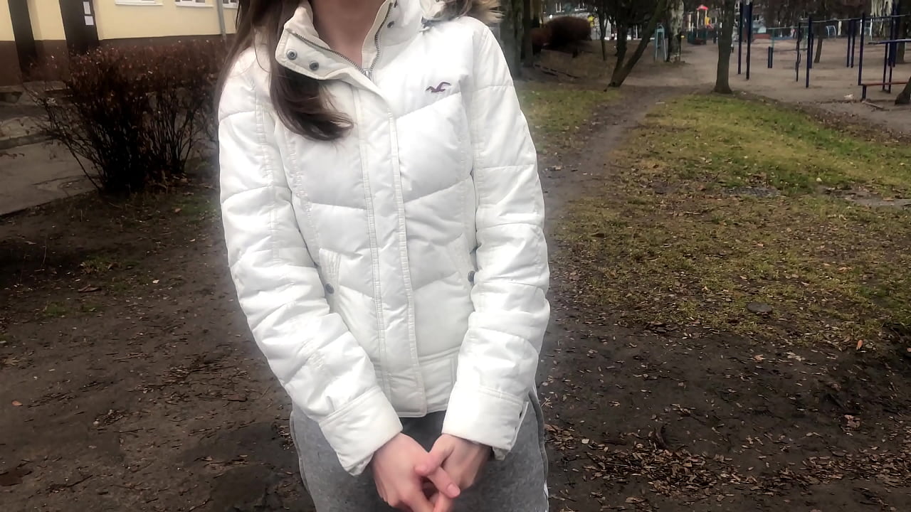 Незнайомець за гроші смоктав і трахкав. Російський аматор. З розмовою.