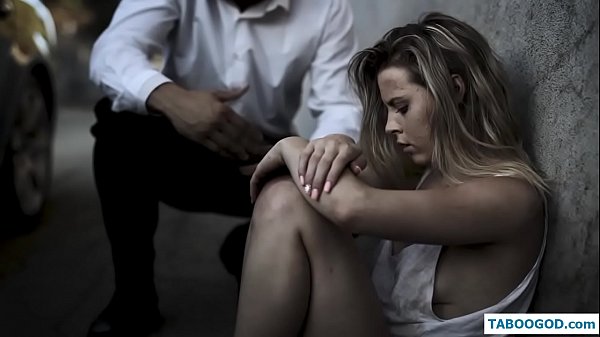 Страшні історії: бездомна дівчинка-підліток